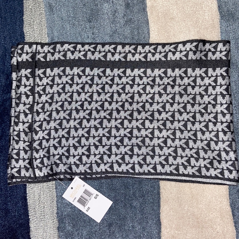 Michael Kors Infinity Scarf
